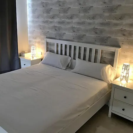 5-guest Near Alcazaba Lagoon * Estepona